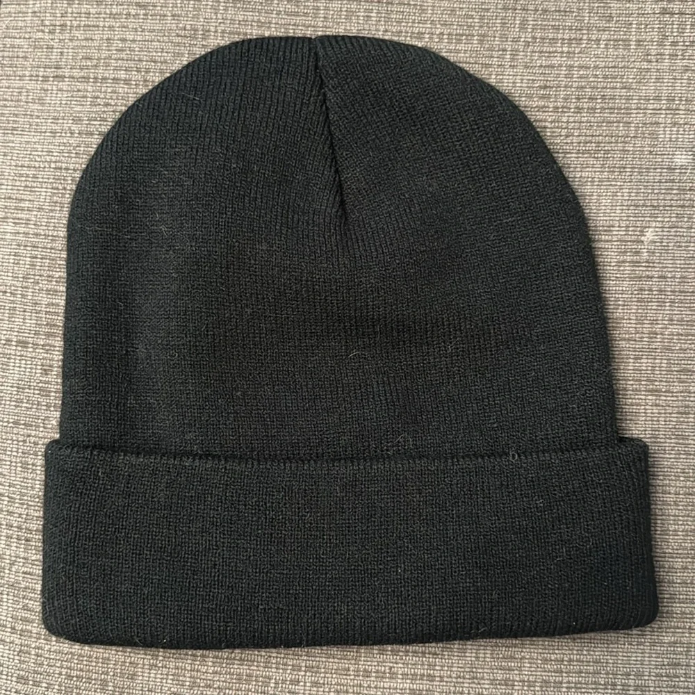 Knit hat - Picture 2 of 2